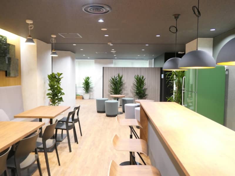 株式会社高島屋〜コミュニケーションスペースを心地よい空間に